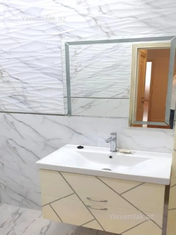 Satılır 3 otaqlı yeni tikili 100 m²