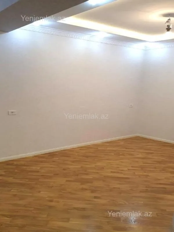Satılır 3 otaqlı yeni tikili 100 m²
