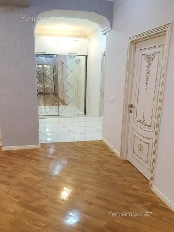 Satılır 3 otaqlı yeni tikili 100 m²