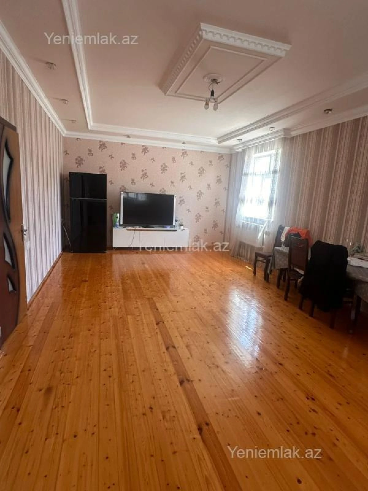 Satılır 4 otaqlı həyət evi 200 m²