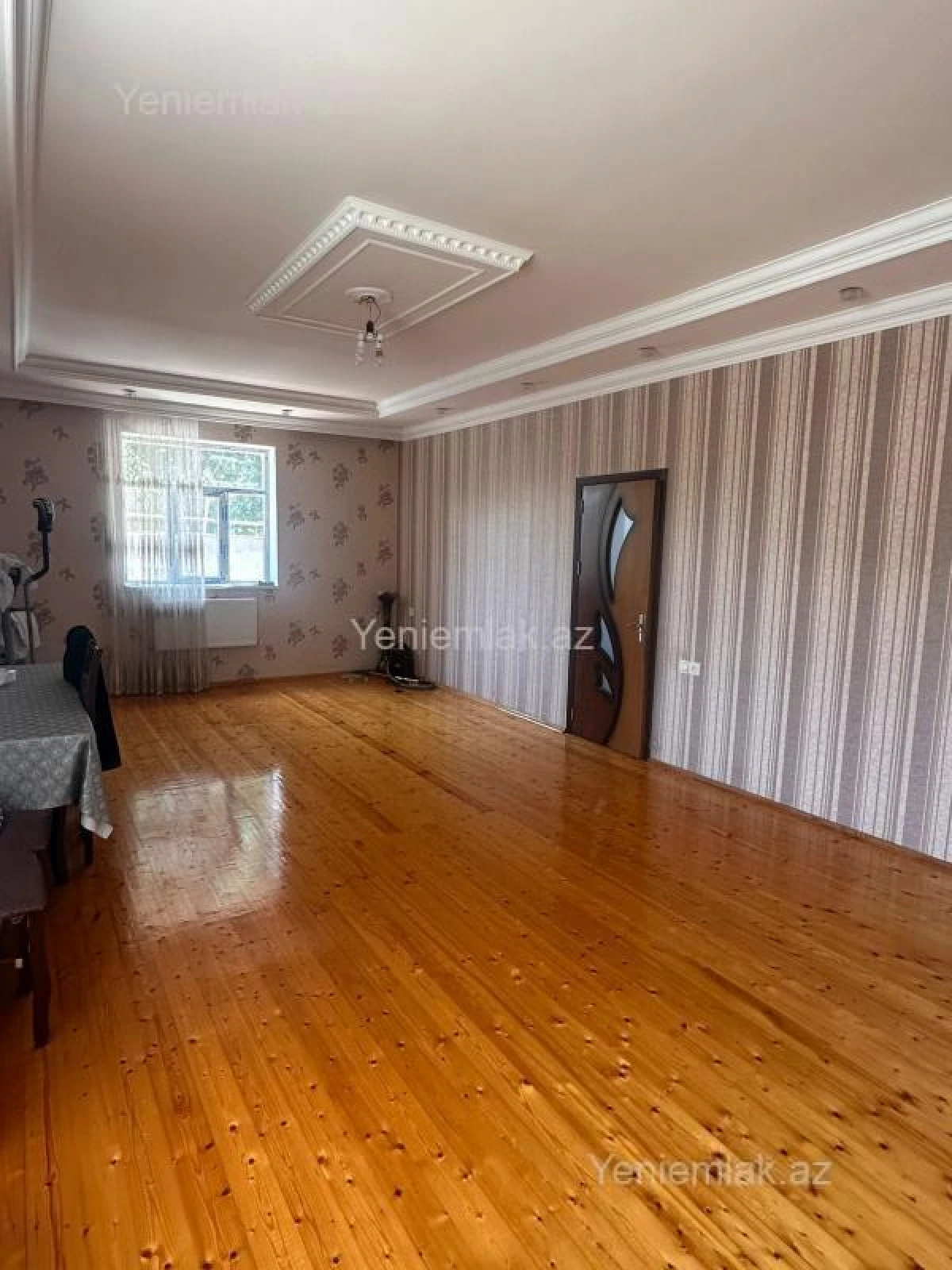 Satılır 4 otaqlı həyət evi 200 m²
