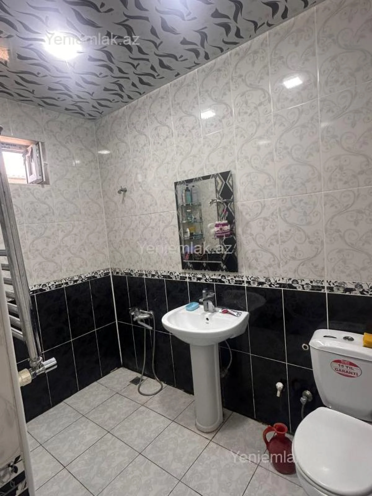 Satılır 4 otaqlı həyət evi 200 m²