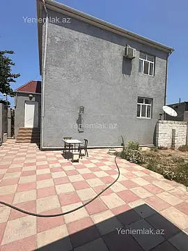 Satılır 4 otaqlı həyət evi 200 m²