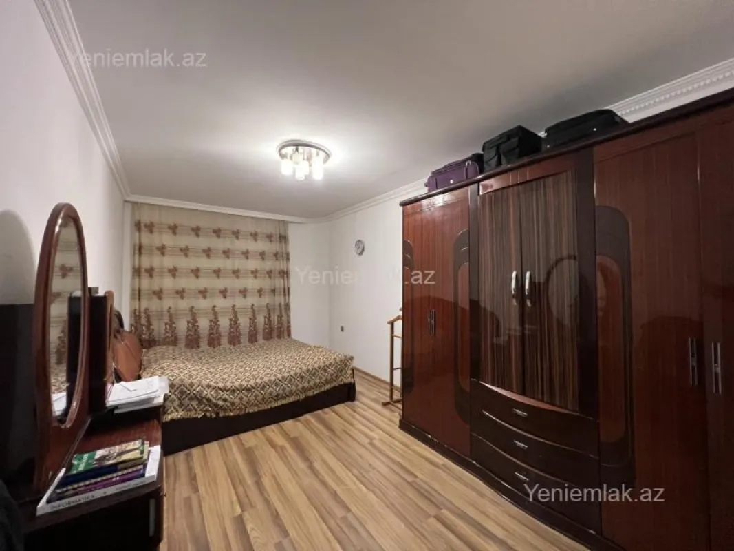 Satılır 3 otaqlı yeni tikili 130 m²
