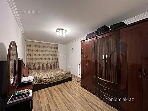 Satılır 3 otaqlı yeni tikili 130 m²