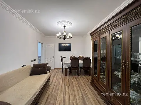 Satılır 3 otaqlı yeni tikili 130 m²