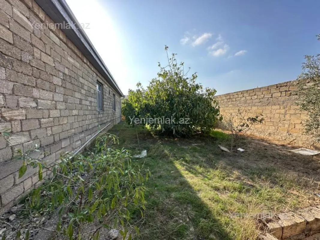 Satılır 5 otaqlı həyət evi 150 m²