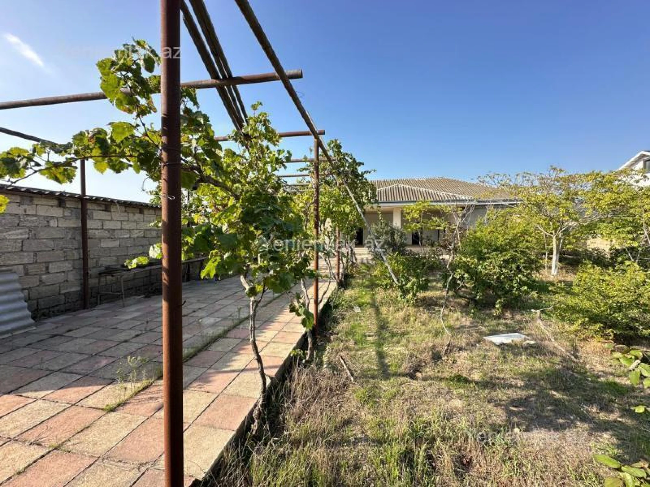 Satılır 5 otaqlı həyət evi 150 m²