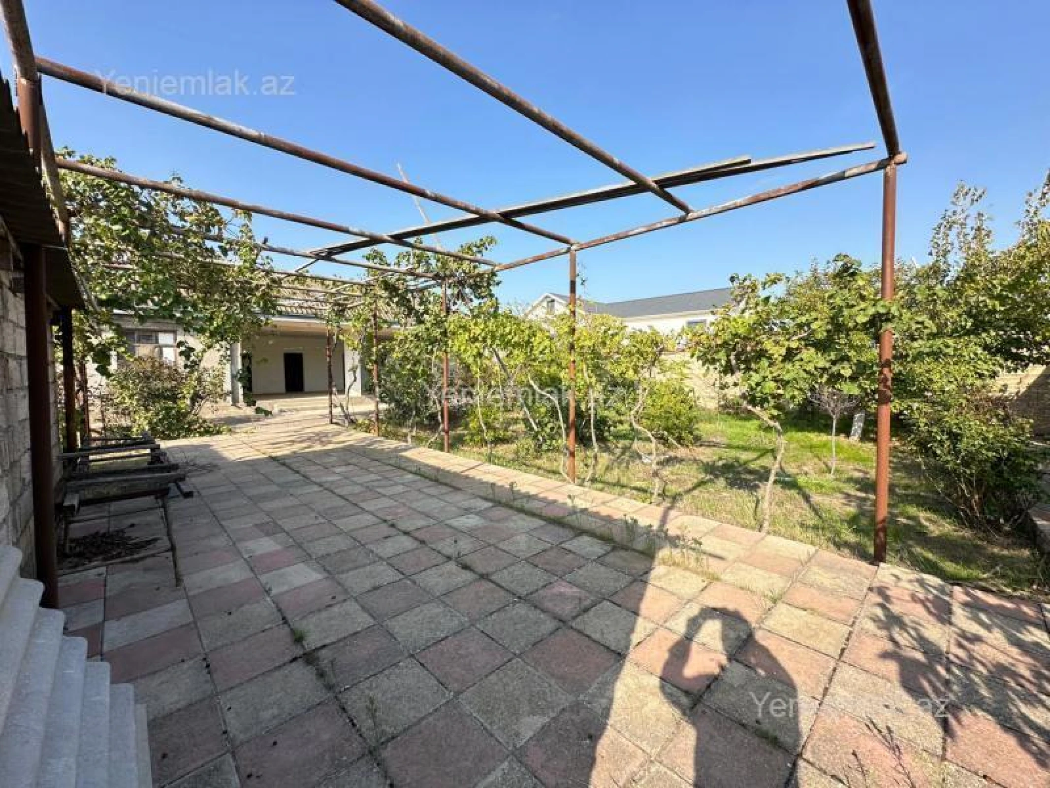 Satılır 5 otaqlı həyət evi 150 m²