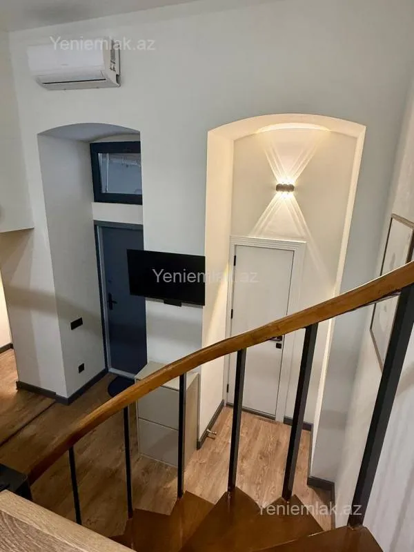 Satılır 1 otaqlı köhnə tikili 30 m²
