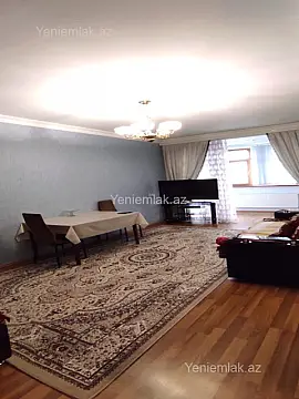 Satılır 4 otaqlı köhnə tikili 90 m²