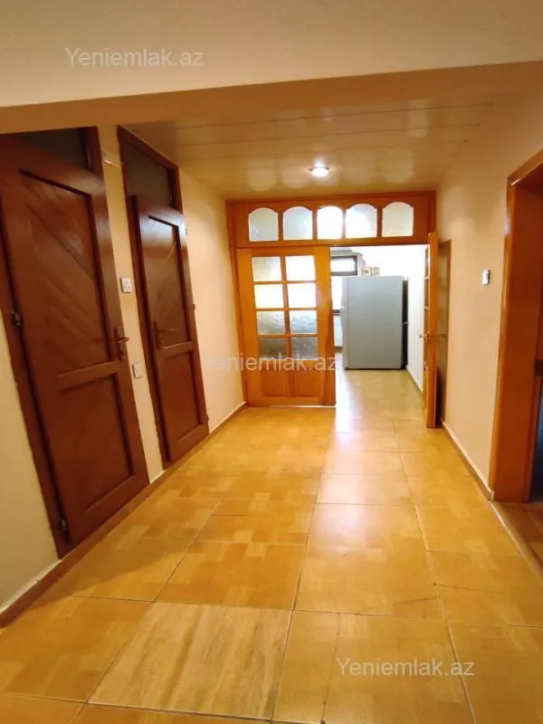 Satılır 4 otaqlı köhnə tikili 90 m²