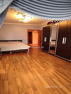 Satılır 4 otaqlı köhnə tikili 90 m²