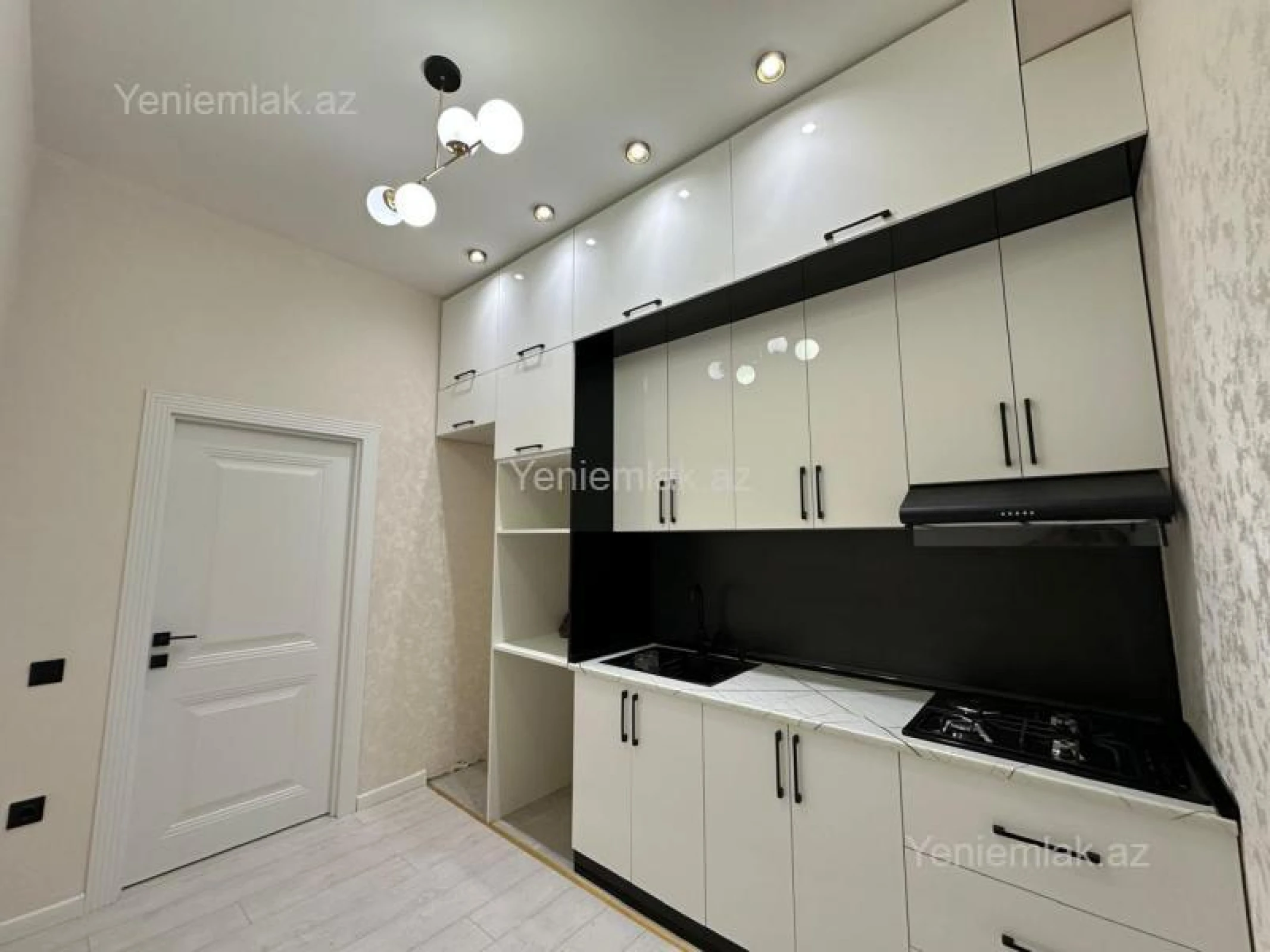 Satılır 2 otaqlı yeni tikili 70 m²