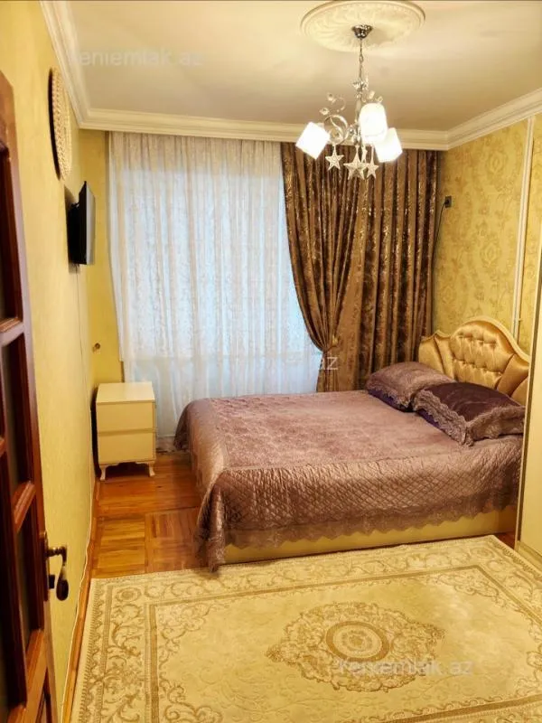 Satılır 4 otaqlı köhnə tikili 85 m²