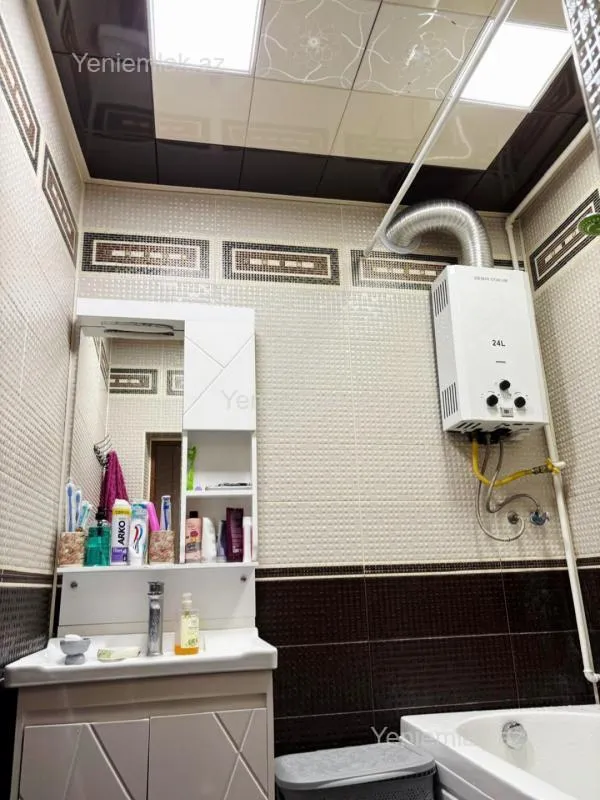 Satılır 4 otaqlı köhnə tikili 85 m²