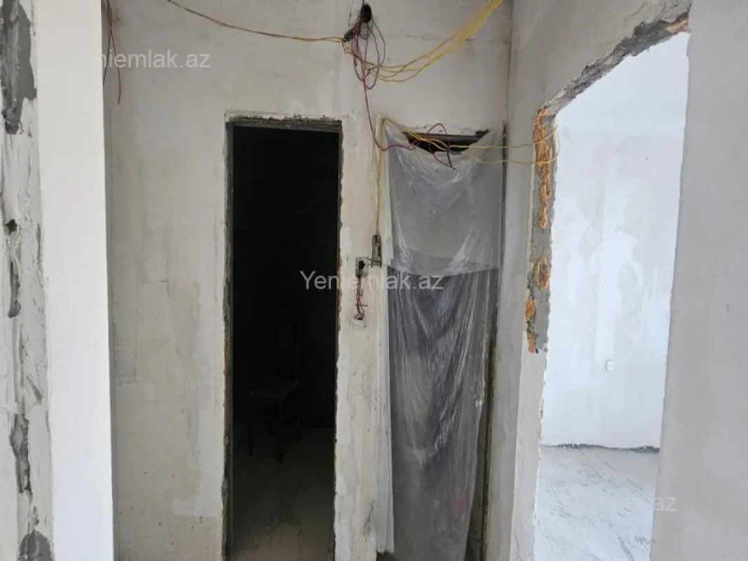 Satılır 6 otaqlı köhnə tikili 122 m²