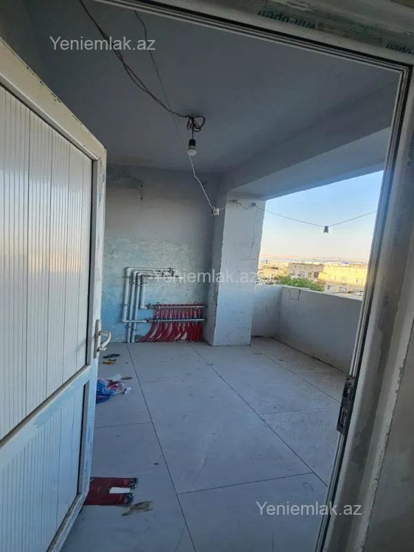 Satılır 6 otaqlı köhnə tikili 122 m²