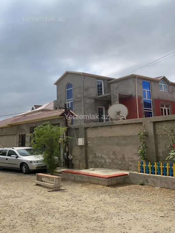 Satılır 5 otaqlı həyət evi 129 m²