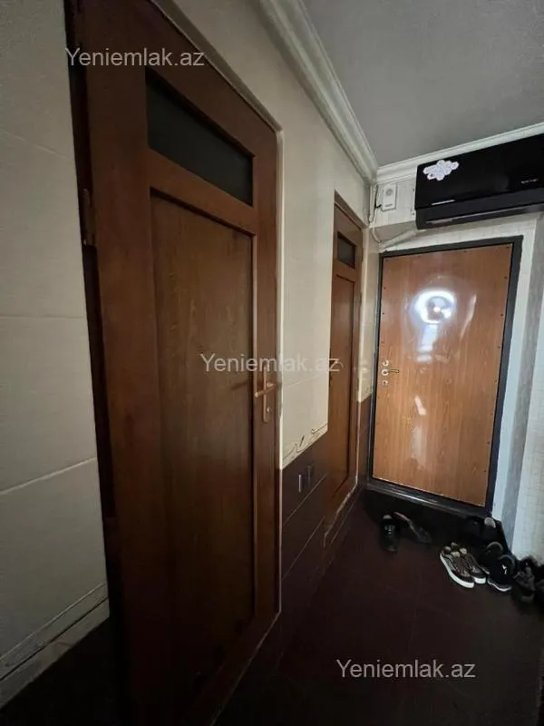 Satılır 2 otaqlı köhnə tikili 55 m²