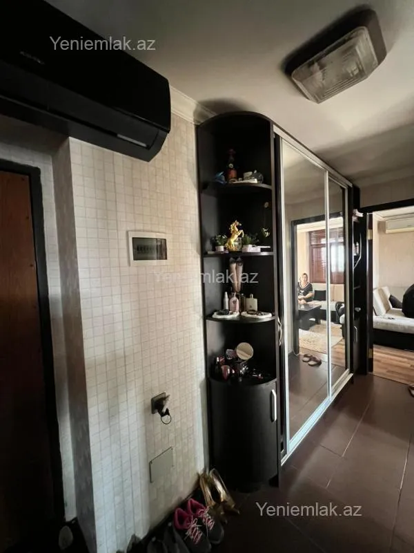 Satılır 2 otaqlı köhnə tikili 55 m²