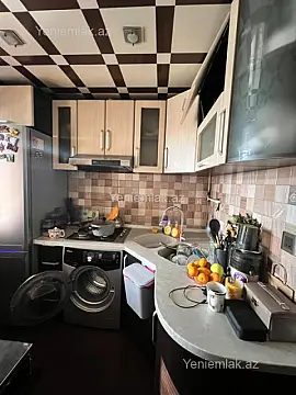 Satılır 2 otaqlı köhnə tikili 55 m²