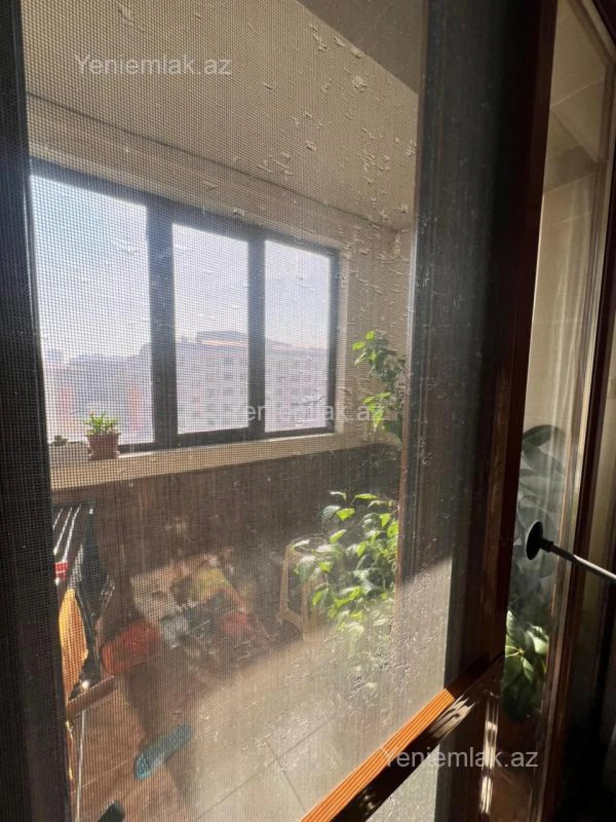 Satılır 2 otaqlı köhnə tikili 55 m²