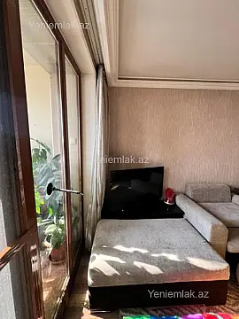 Satılır 2 otaqlı köhnə tikili 55 m²
