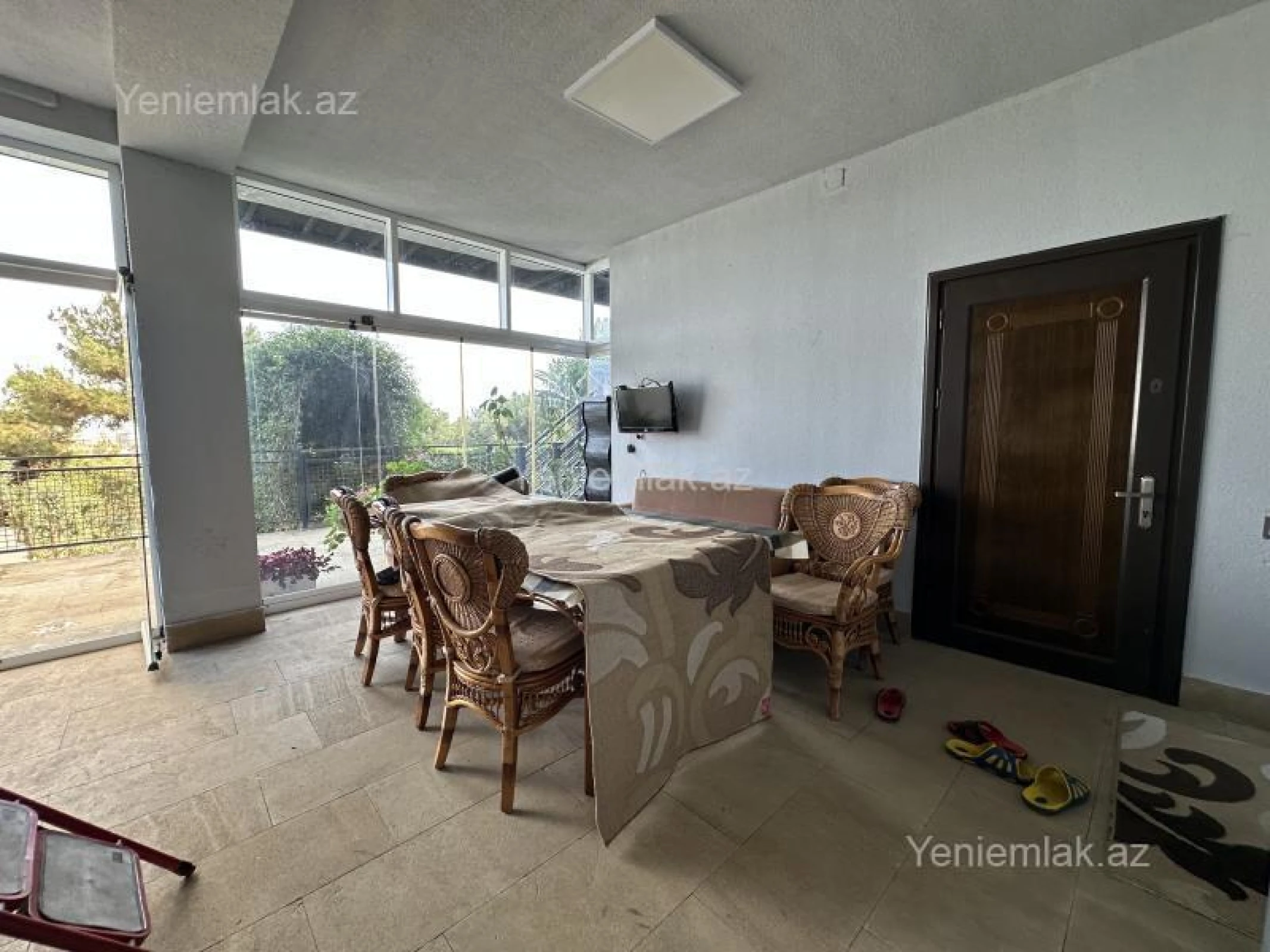 Satılır 7 otaqlı həyət evi 400 m²