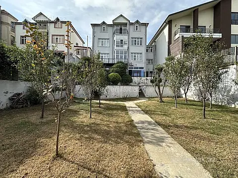 Satılır 7 otaqlı həyət evi 400 m² — Bakı, Nizami 7 otaq 400.00 m²