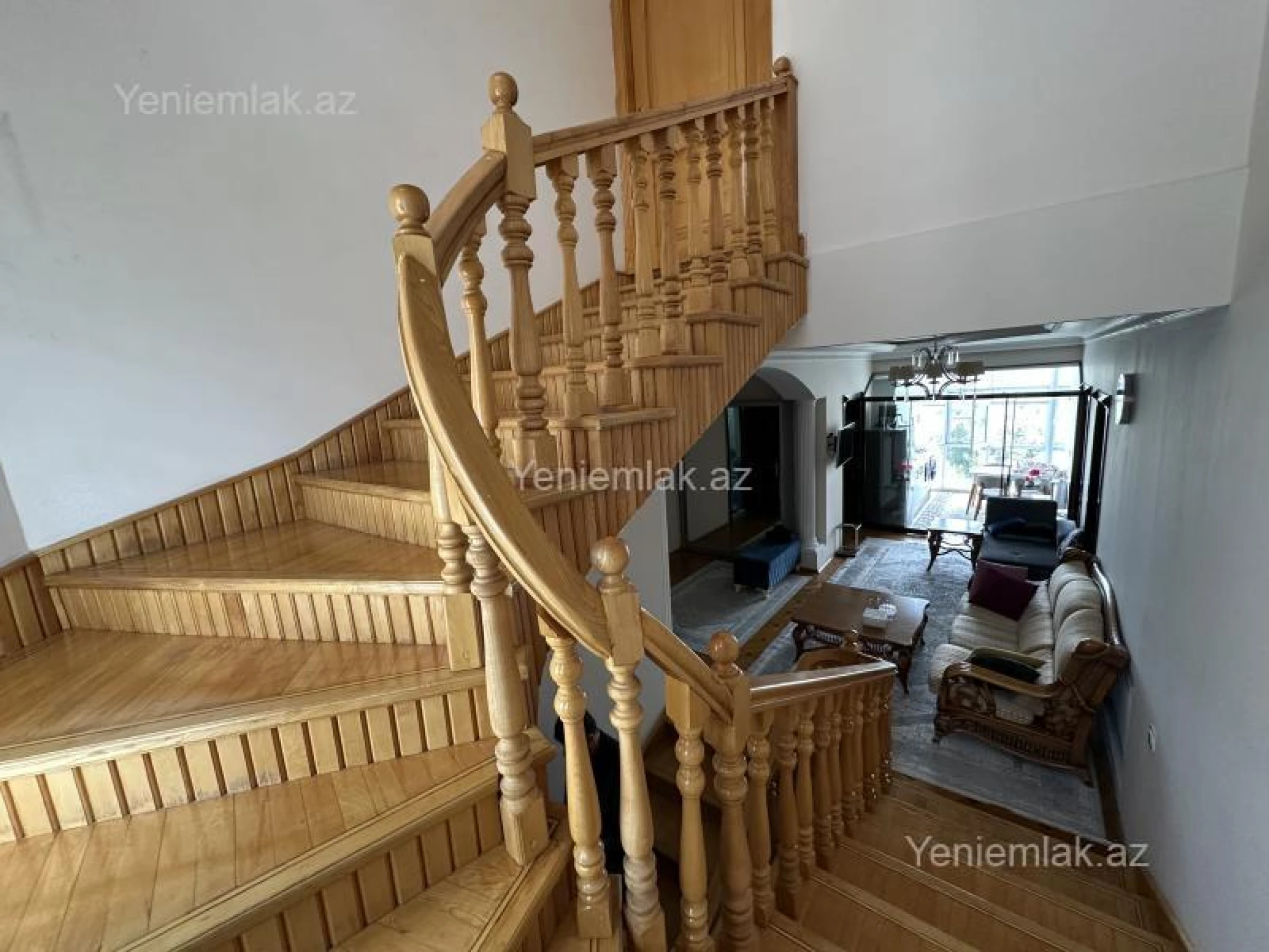 Satılır 7 otaqlı həyət evi 400 m²