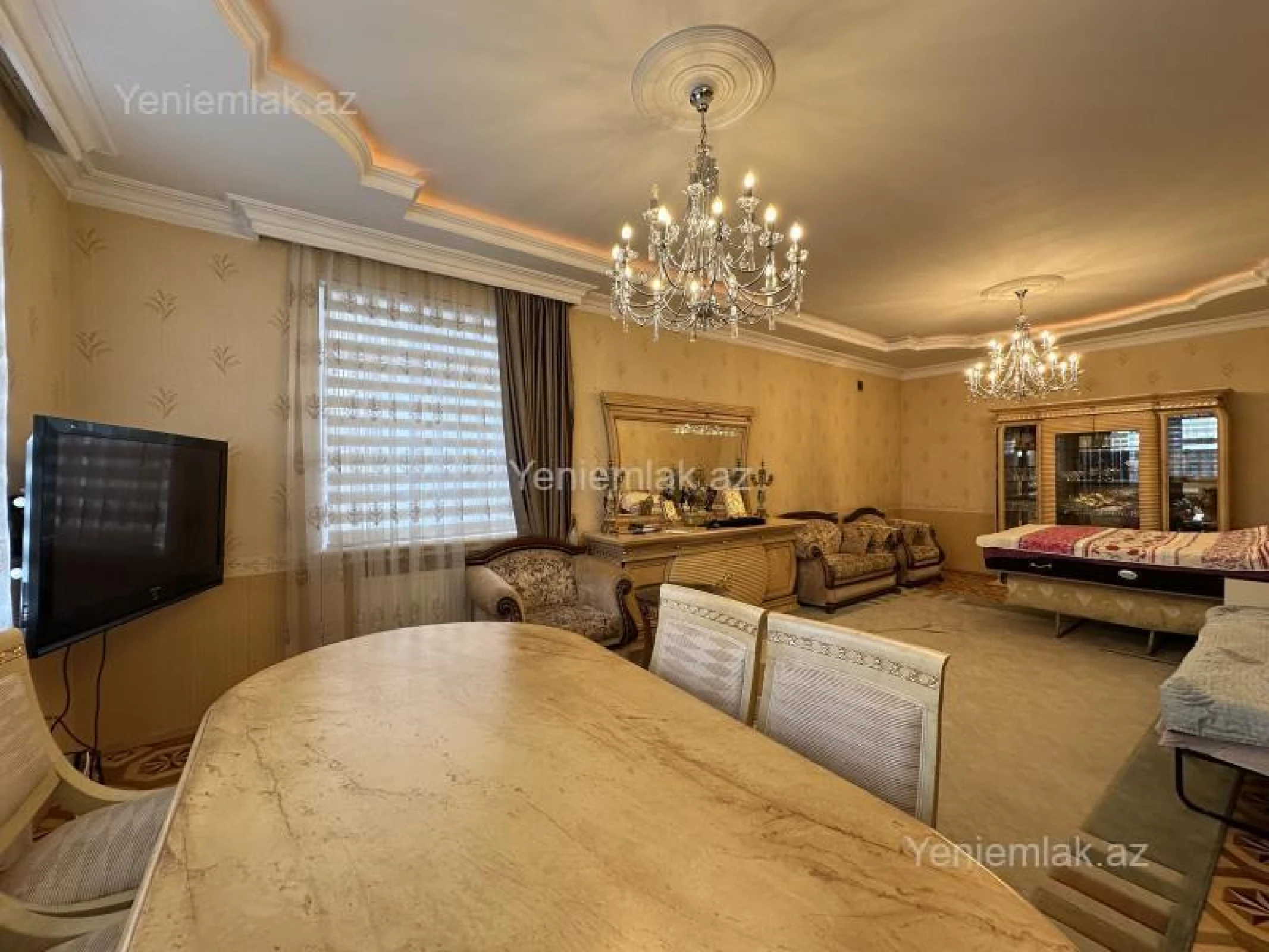 Satılır 7 otaqlı həyət evi 400 m²