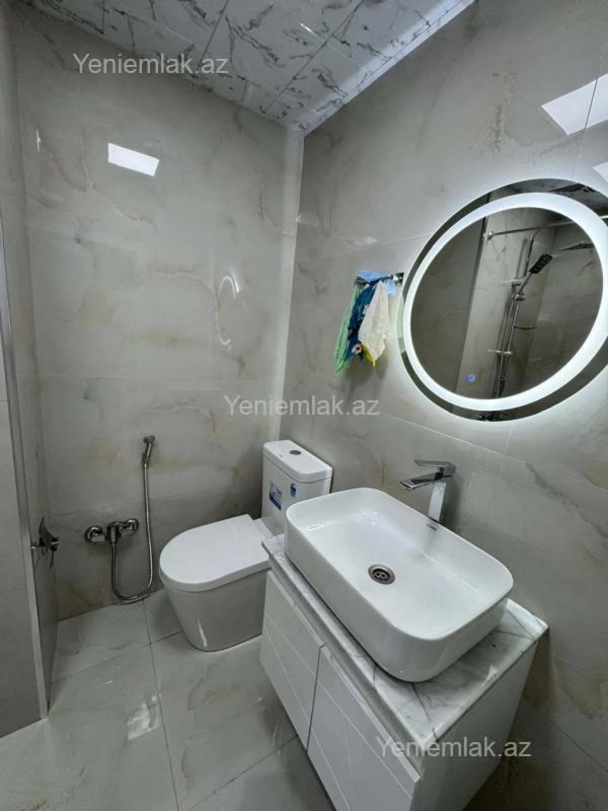 Satılır 2 otaqlı köhnə tikili 45 m²