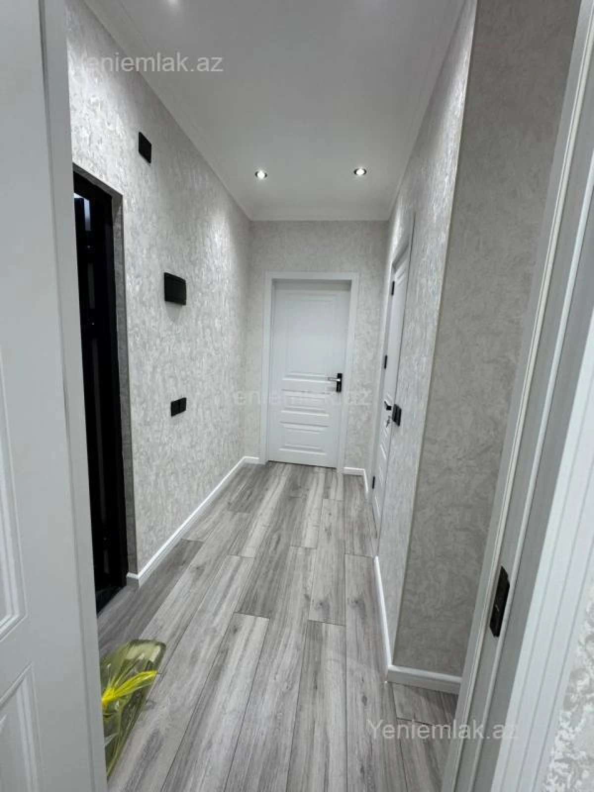 Satılır 2 otaqlı köhnə tikili 45 m²