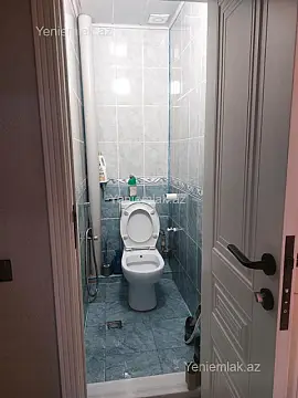 Satılır 2 otaqlı köhnə tikili 60 m²