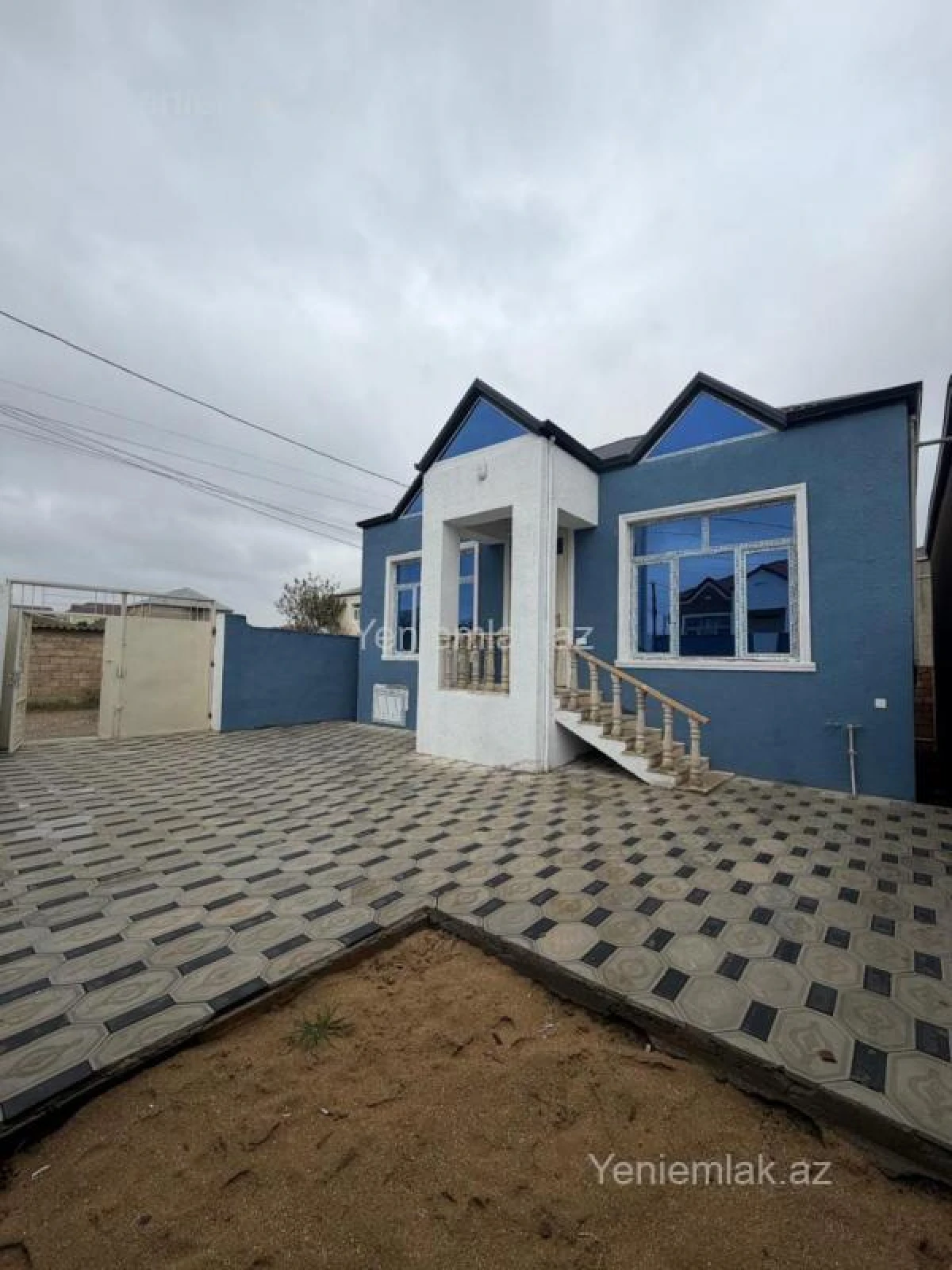 Satılır 4 otaqlı həyət evi 100 m²