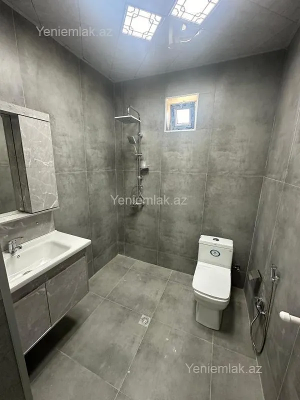 Satılır 4 otaqlı həyət evi 100 m²