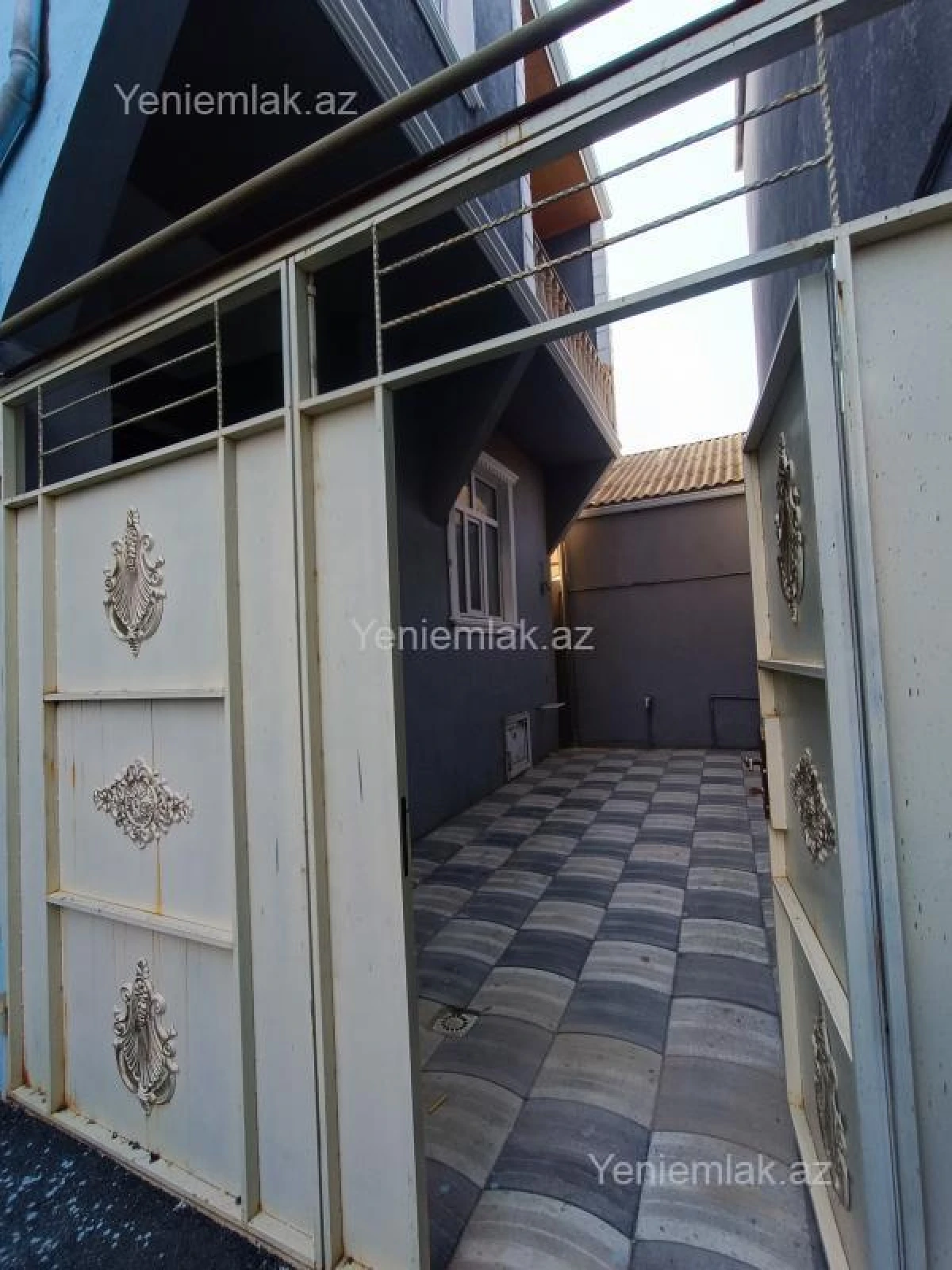 Satılır 4 otaqlı həyət evi 121 m²