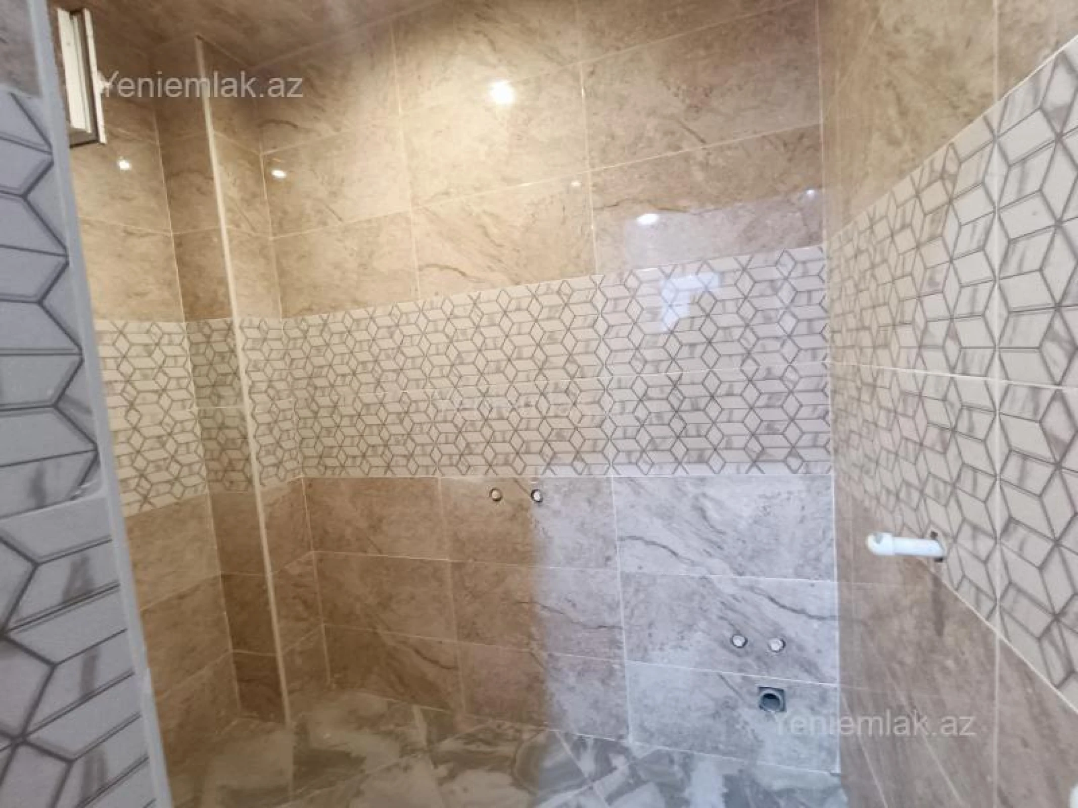 Satılır 4 otaqlı həyət evi 121 m²