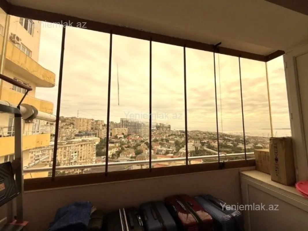 Satılır 3 otaqlı yeni tikili 130 m²