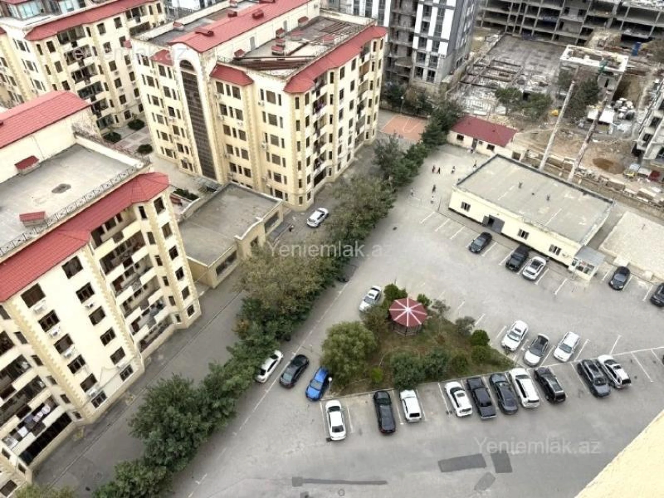 Satılır 3 otaqlı yeni tikili 130 m²