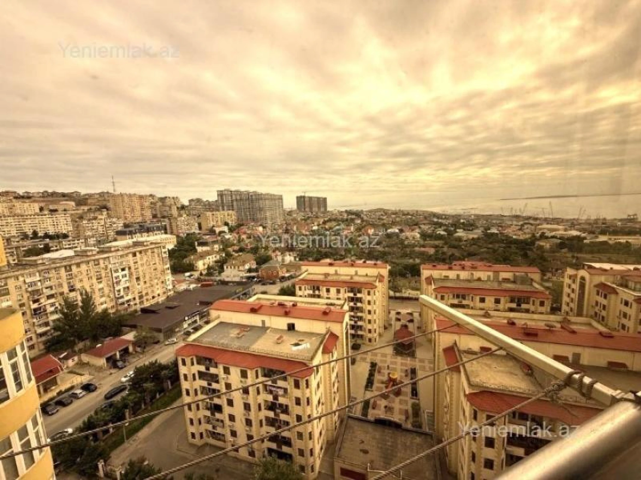 Satılır 3 otaqlı yeni tikili 130 m²