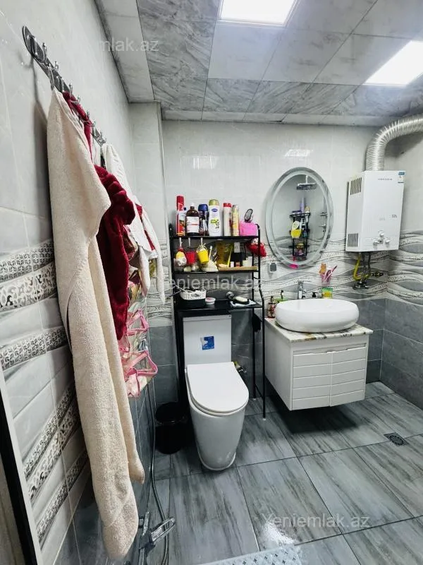 Satılır 2 otaqlı köhnə tikili 50 m²