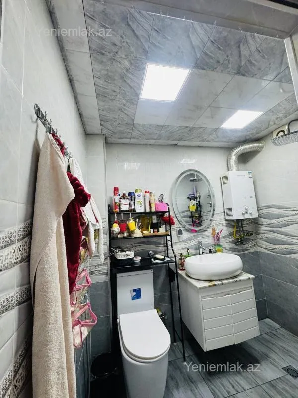 Satılır 2 otaqlı köhnə tikili 50 m²