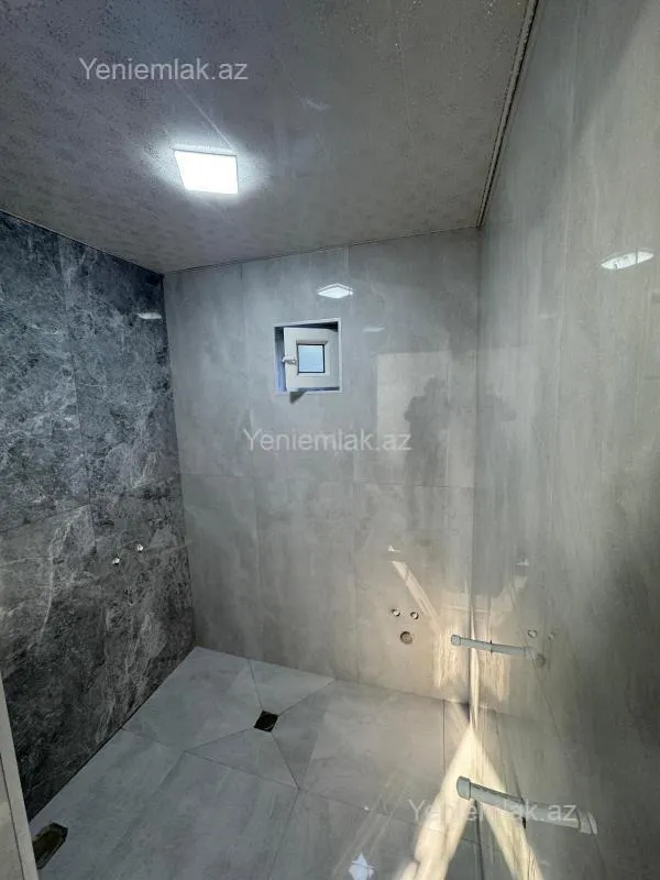 Satılır 5 otaqlı həyət evi 160 m²