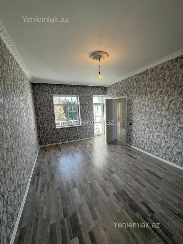 Satılır 5 otaqlı həyət evi 160 m²