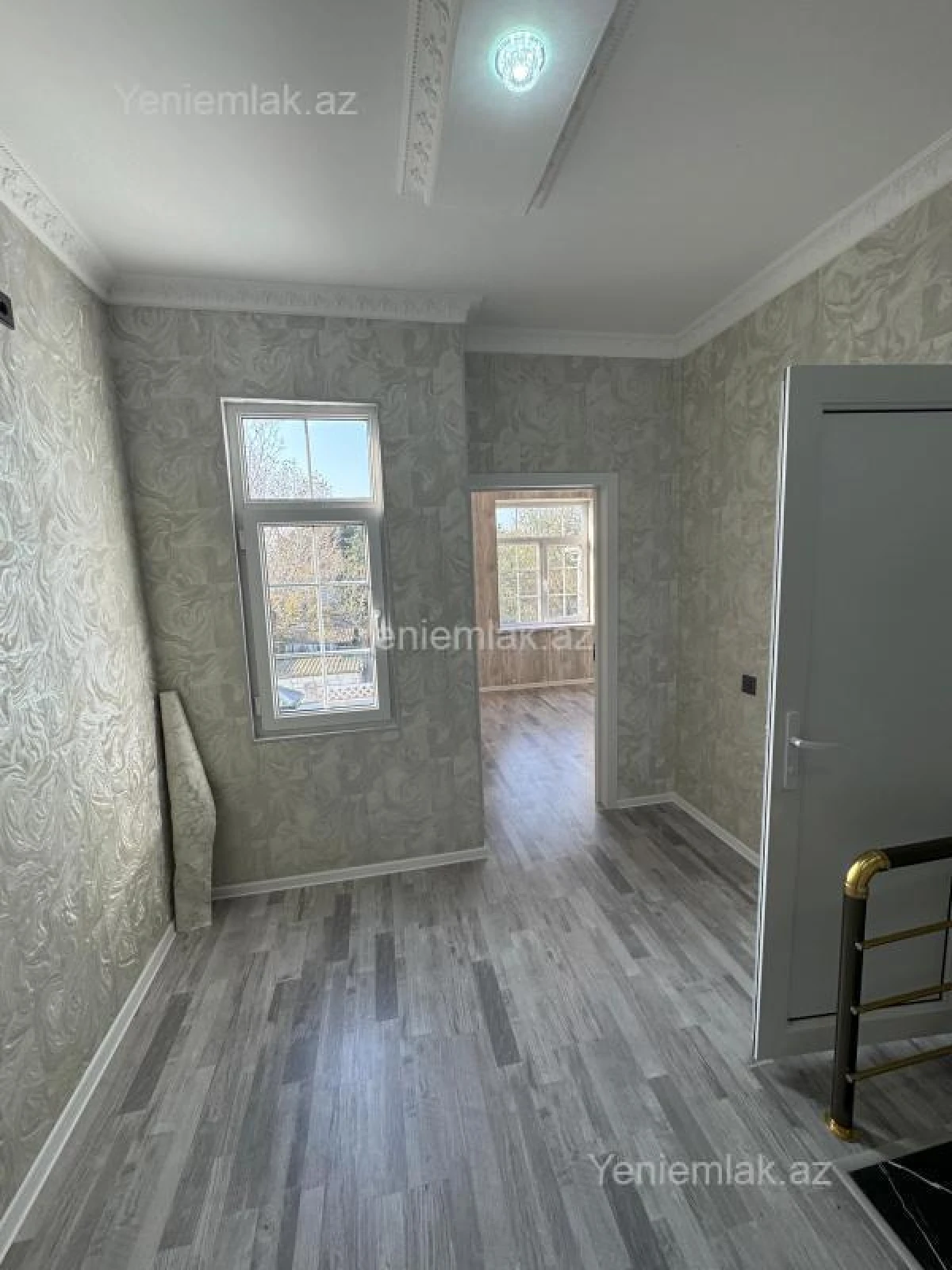 Satılır 5 otaqlı həyət evi 160 m²