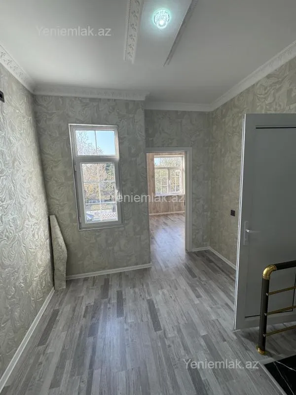 Satılır 5 otaqlı həyət evi 160 m²