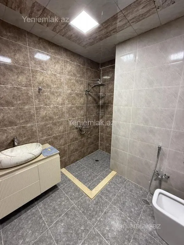 Satılır 4 otaqlı yeni tikili 97 m²