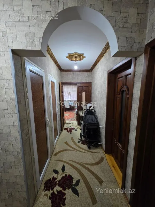 Satılır 3 otaqlı köhnə tikili 75 m²